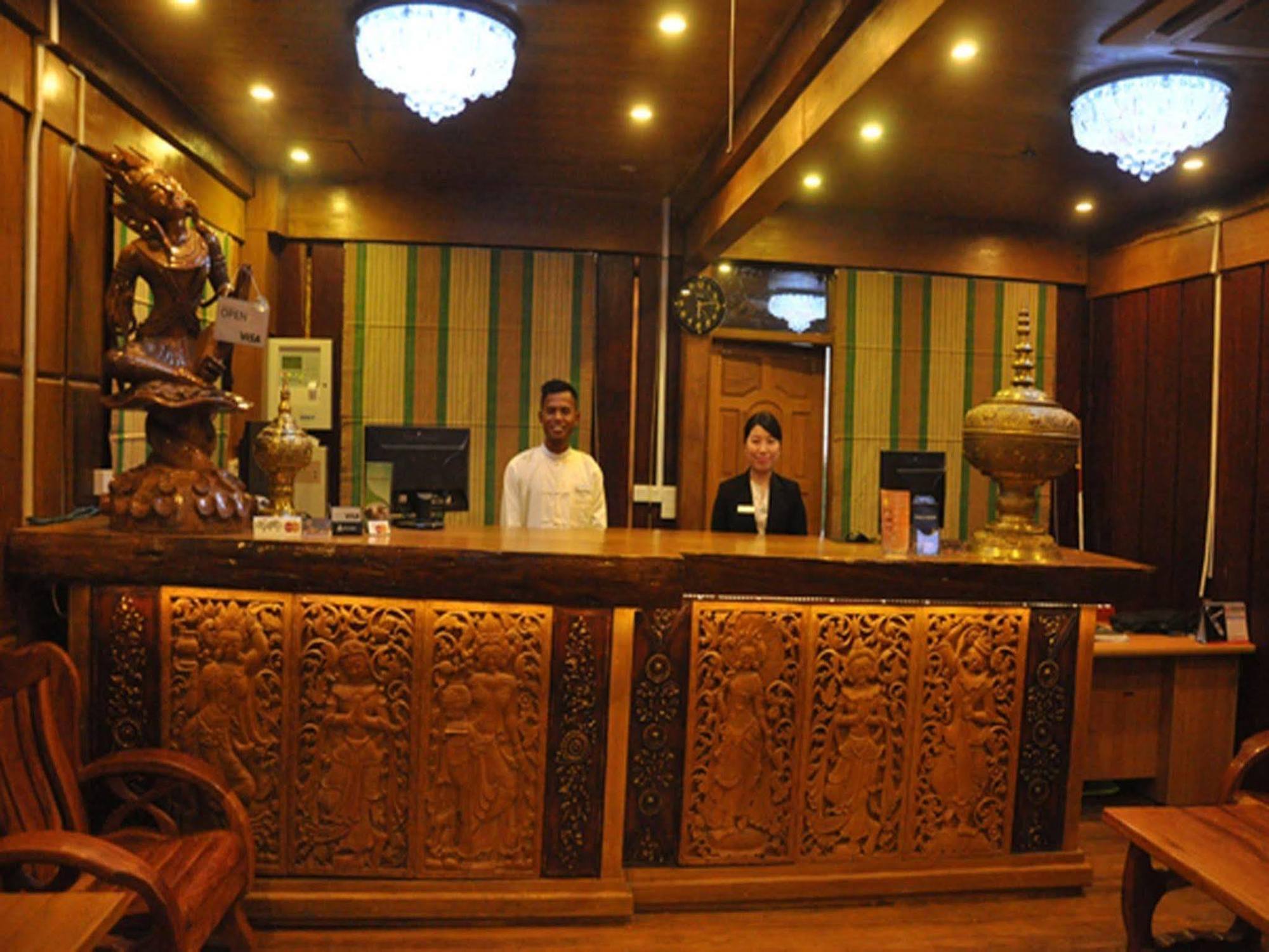 Mandalay Karaweik Mobile Hotel 외부 사진