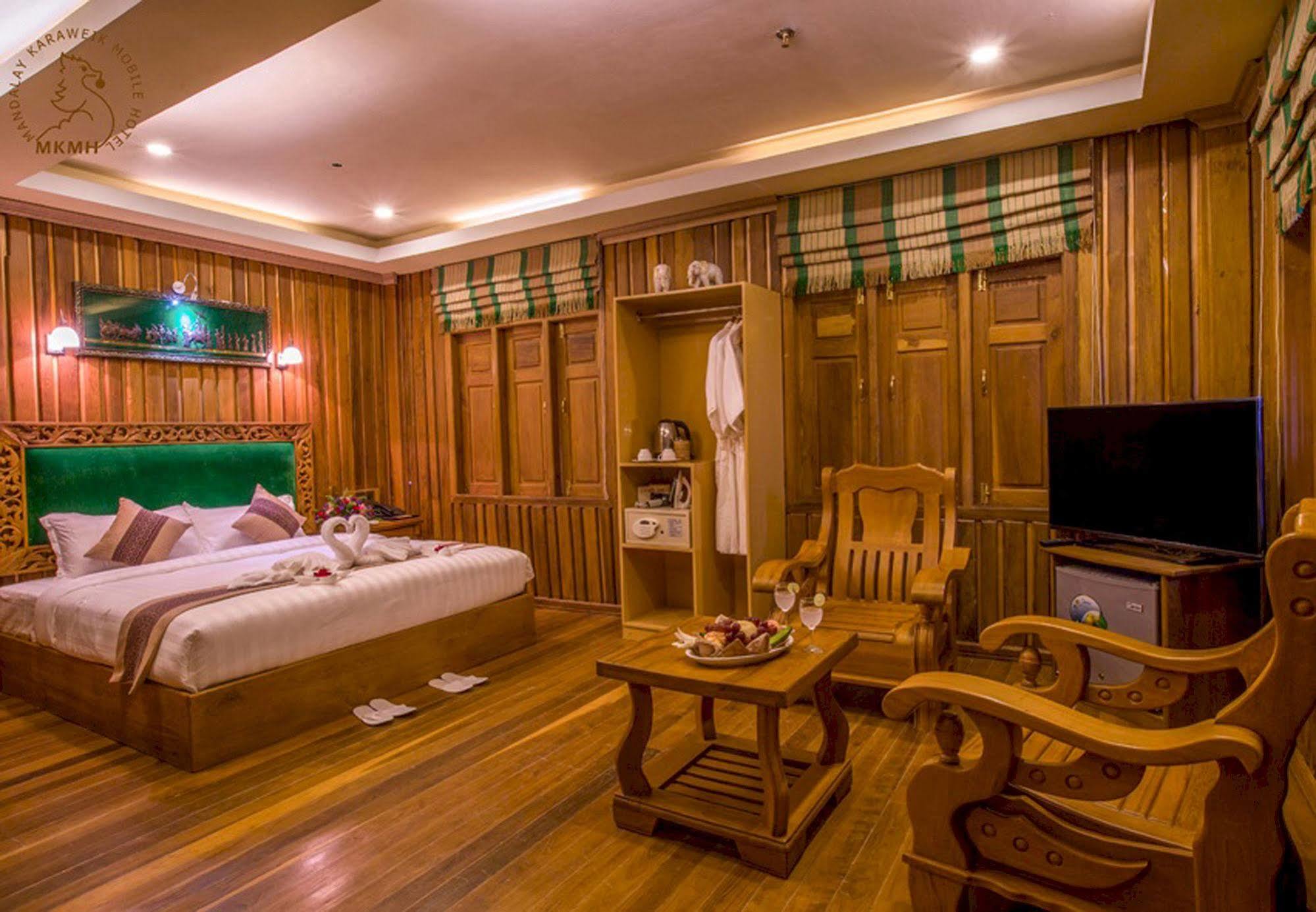 Mandalay Karaweik Mobile Hotel 외부 사진